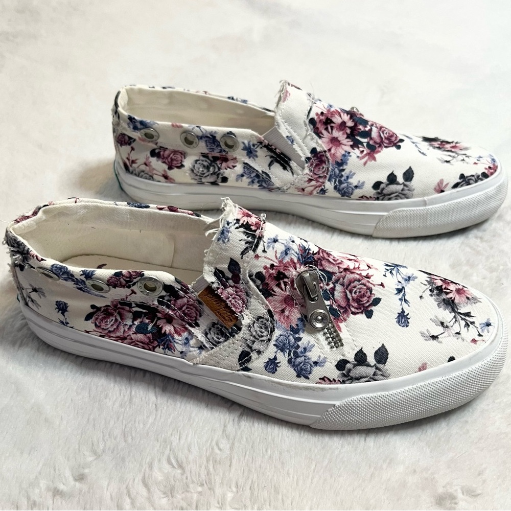 Blowfish White Floral Canvas Slip-On Sneakers Size 7.5 Mariachi White Pink Blue